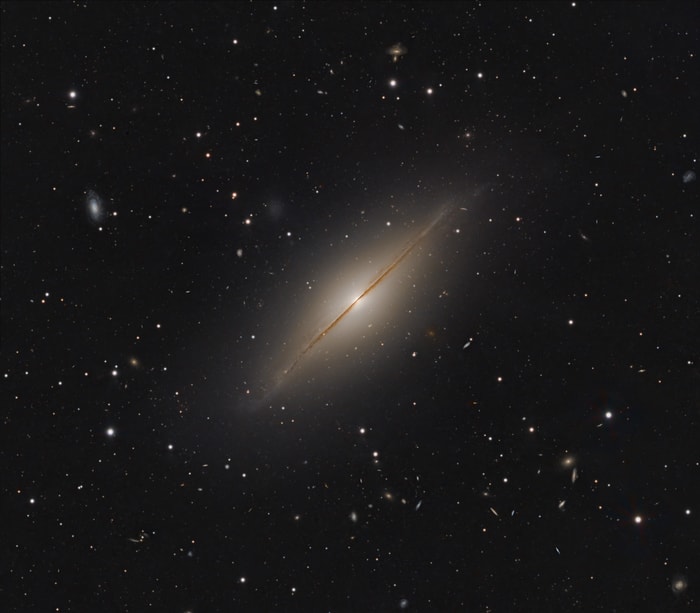 2025-01-23: NGC 7814: Little Sombrero